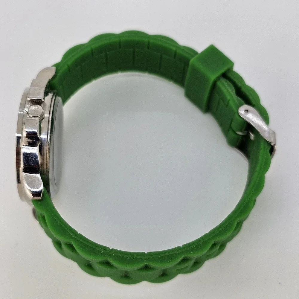 32MM Women's Watch White Dial Green Plastic Bands New‎ Battery